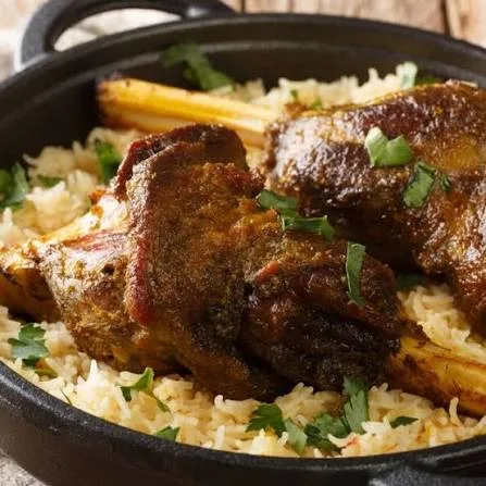 الطبق الرئيسي