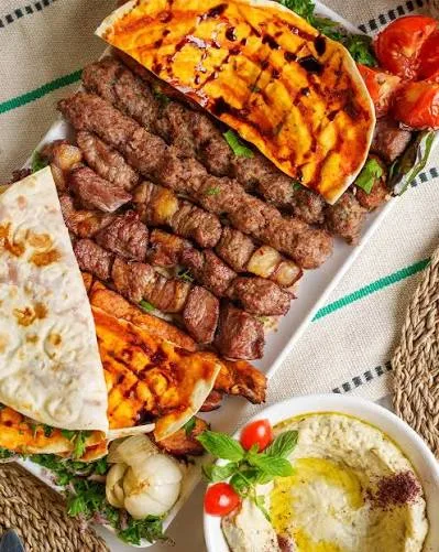 الطبق الرئيسي